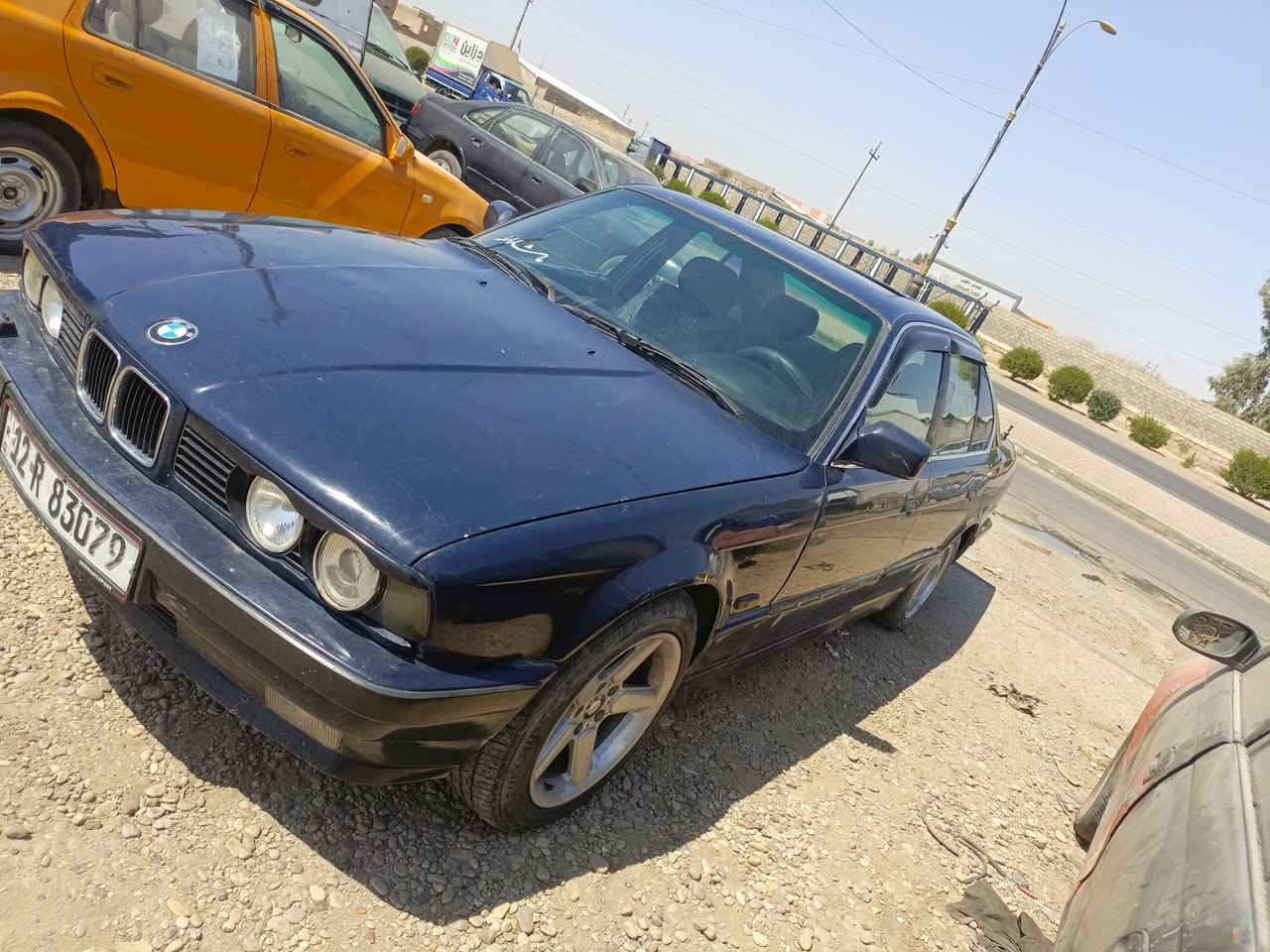 السلام عليكم BM 525
رقم نينوى مسطرة سنويه 2030

موديل 91 شرط التحويل شرعي بالموصل 

كير عادي ،،، محرك كبس شرط 

كهربائيات كلها شغال ما عدا كيلومتر 

جامات كهرب ،،، سيارة حسب معرفتي بلا ضرر

يمكن بيها خفايف ،،، سلايت شغال 

تبريد ماكو ،،، وعندك أكثر من ثلاثين صوره 

للعلم ما اعرف بالبي ام ولا تفاصيل البي ام 

راوسته بسيارة واخدت فرق وحاليا لازم ابيع 

البي ام للضرورة احكام 

السعر 35

تلفون *********** بيها واتساب 

         ***********

الموقع موصل حي التأميم 

                      أخوكم أبو عبد الحي
