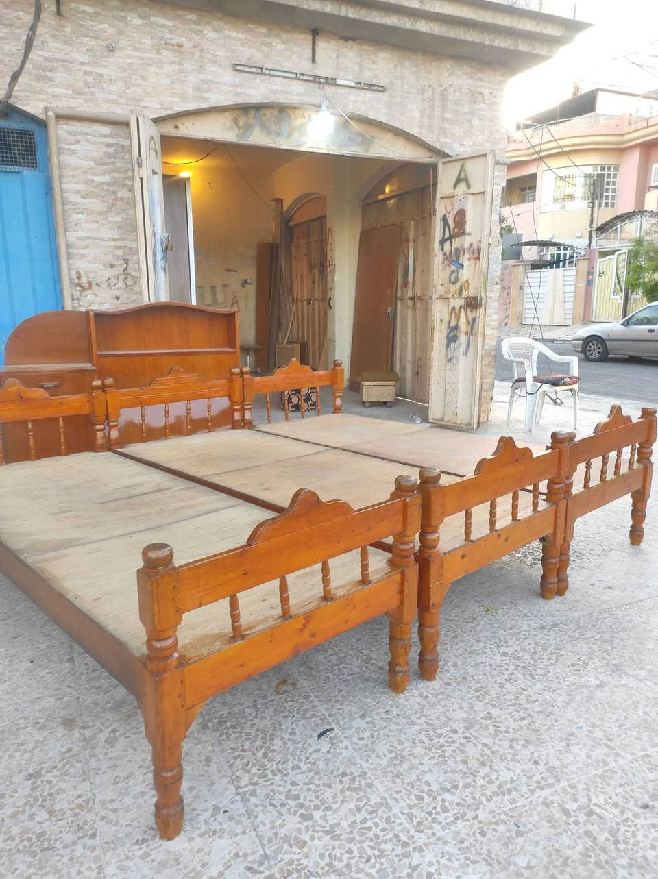 تخت نفر عدد 3 جام شغل ثقيل اي عيب مابيهم نظاف نظافة فول
العنوان 
سايدين الصديق 🚗🚗🚗🚗 
خلف مرطبات البحرين 🎉🎉🎉🎉 
مقابل افران زينب 🍞🥐🍞🥐🥖 
***********
***********
