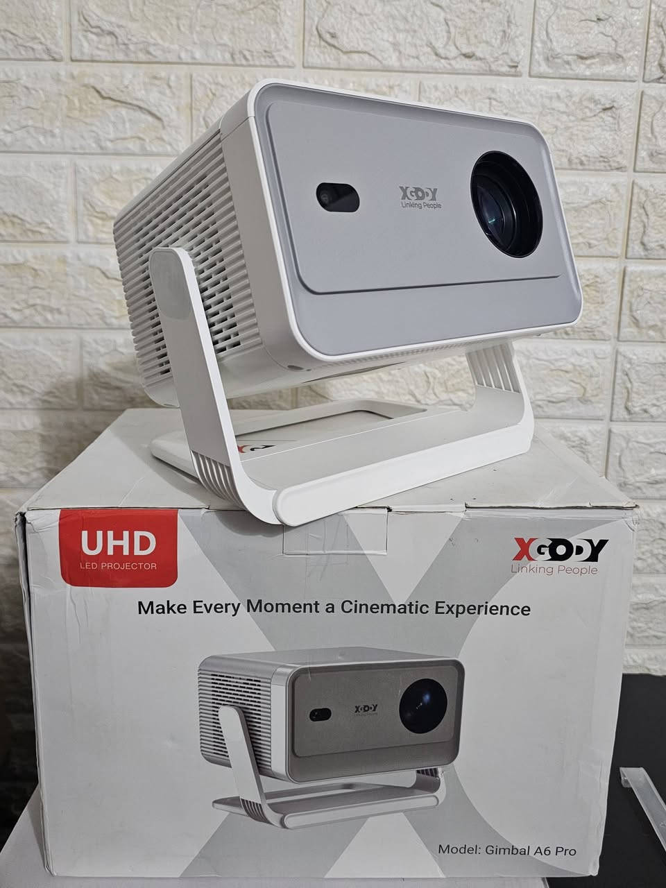 داتاشو 8k ، نسخە 2026 اندروید 14😊
XGODY Gimbal A6 pro 
700ansi 
8k 
HDR10 plus
Android 14
اوتوفوکس تعدیل الشاشە تلقائي 
سماعاتە 20W
سمارت فول مواصفات ، کبس بل سلیفون 
الي یرید راسلني بل واتساب : ***********
فقط اجاوب واتساب 💥

