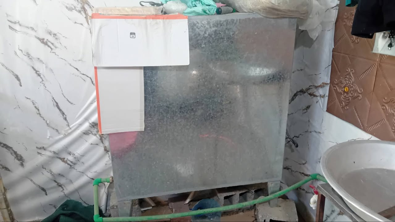 غراض محل دجاج 
صلاية شغالة فول 
قفص حديد  داخل  ١ وخارج ٢ يعني ٣ اقفاص حديد 
ذباحه ام ٣ جديدة 
كيزر ٤٠٠ لتر مستطيل  هوة والهيتر كامل 
كبان ٤٠ كيلو جديد كلش  بالشرط  
كونفيرة شغاله 
مصفي فافون ١
جينية ١
سجاجين ٢
صندوق مال دخل  صغير ١

ابيعهن شلع  مكان جلولاء 
***********

