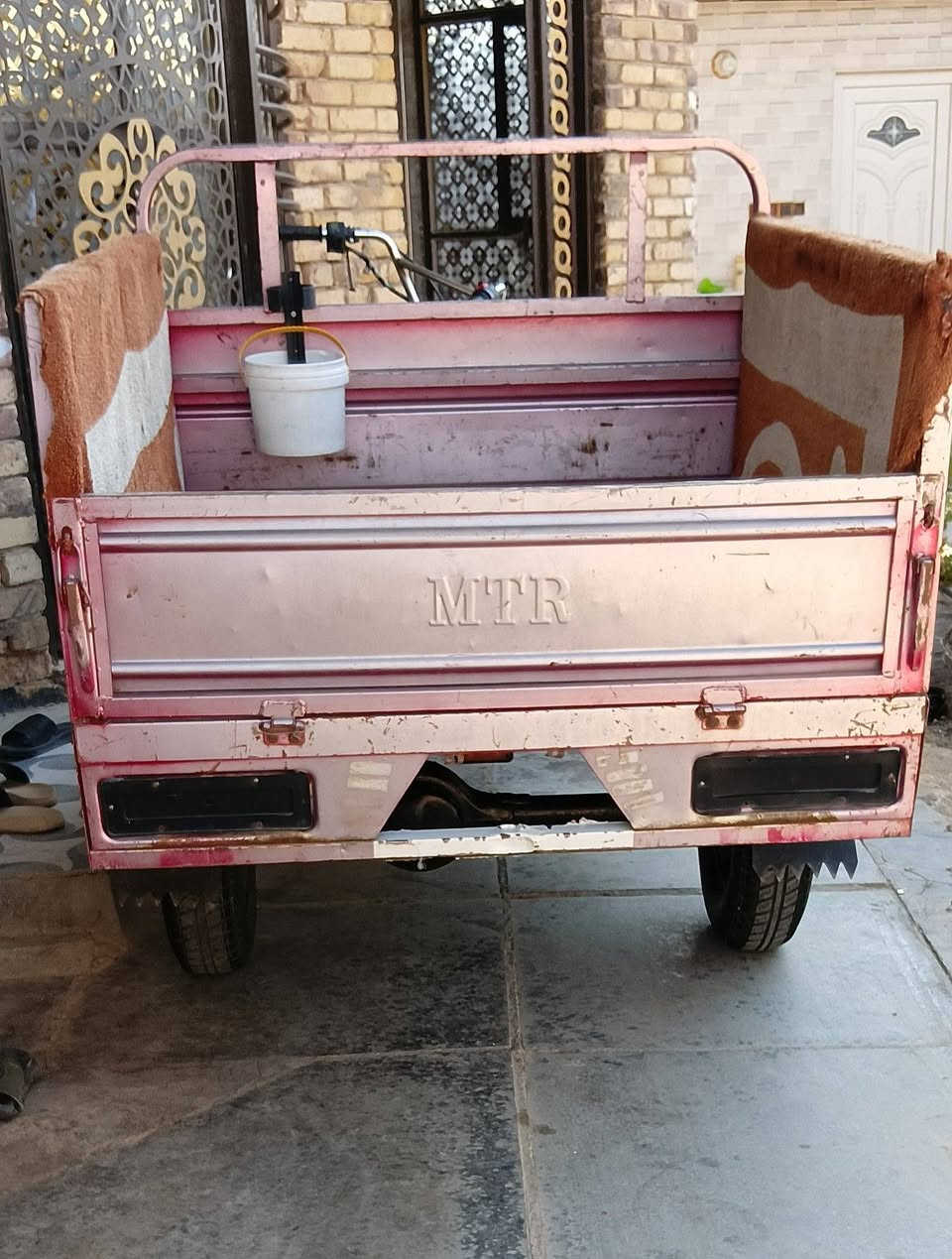 السلام عليكم
ستوته جمره للبيع مديل14 أوراق اصولي.محرگ 26 ستوني شاده كهربائيات كله شغاله
كامله ماعيزه برغي 
سعر1500 بيه مجال حق جيه
مكان الديوانية.
رقمي ***********

