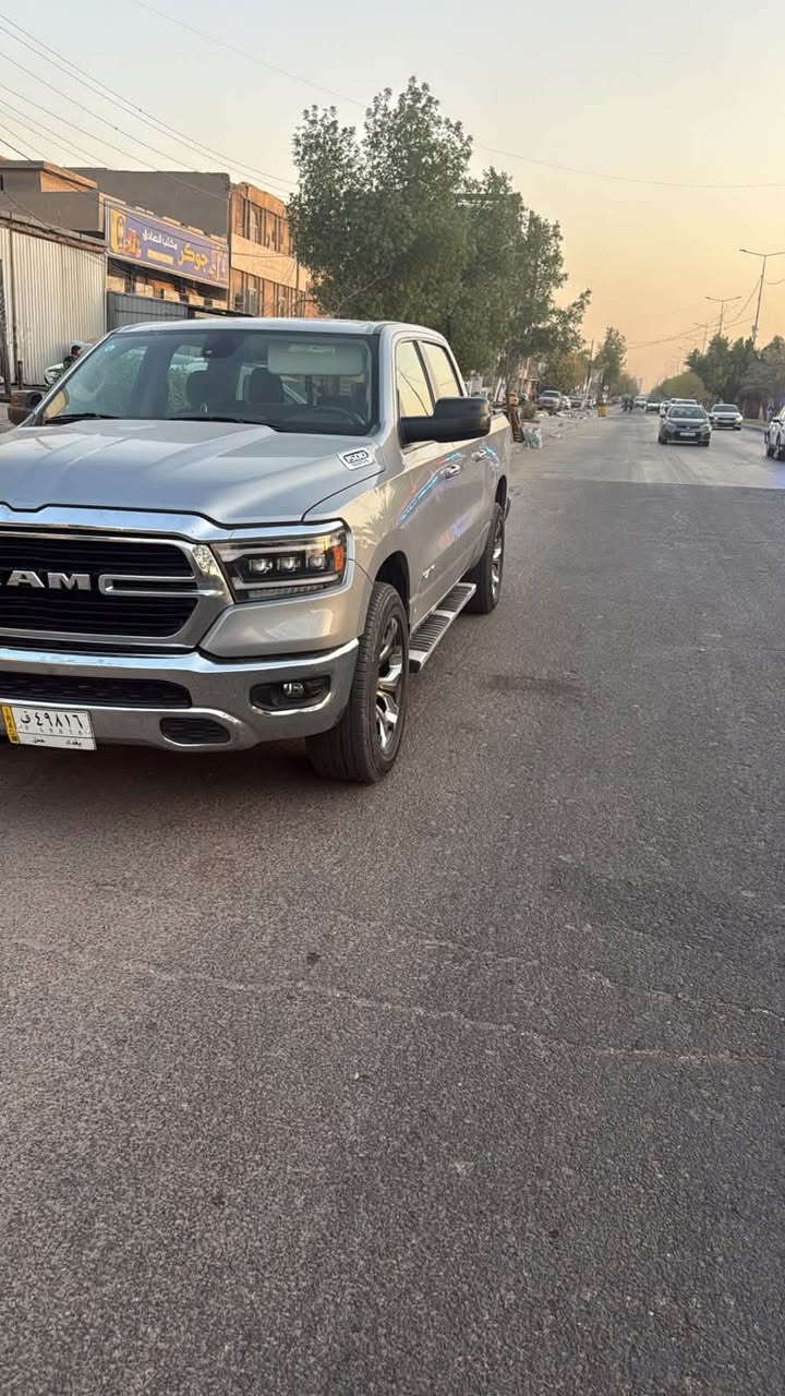 سلام عليكم
رام موديل ١٩ باك هورن  1500
باب طويل بدي قصير المرغوب 

السياره جديده وكامله من جميع النواحي اي نقص مابيها 
كير محرك تبريد صدر امامي خلفي تخم تاير جديد 
ادامه من جميع النواحي 
على أيد وحده 
محرك ٥٧٠٠ 
رقم بغداد شرط التحويل 
حادثها خشم الجاملغ الأيمن وخشم البنيد بدون دواخل 
وبدون أرباك 
السعر ٢١ونص 
مكان السياره بغداد الدوره 
 للتواصل على الرقم 
***********
