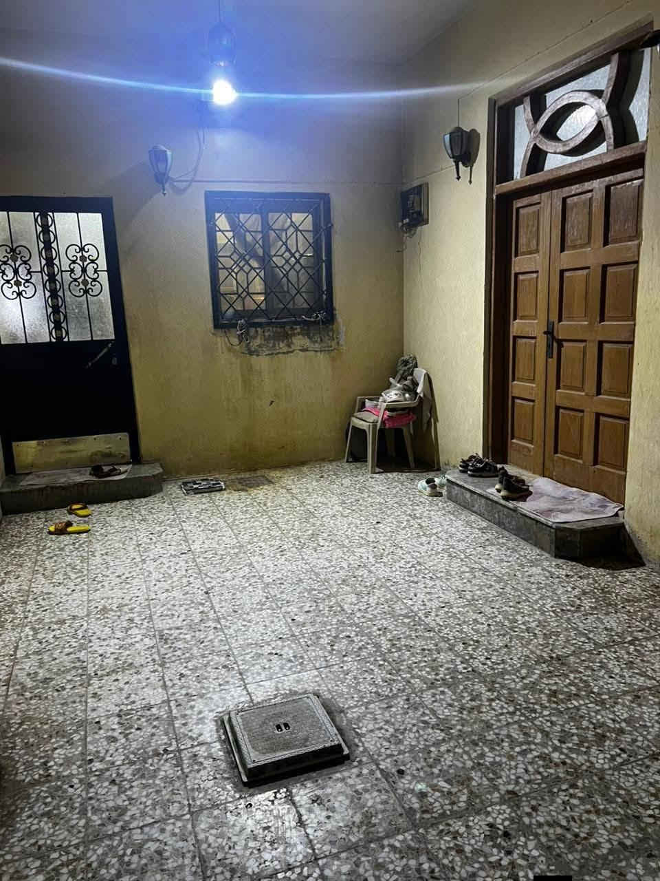 يعلن مكتب عقارات أبو انور الطويسه عن وجود بيت البيع وقف سني في البراضعيه تحويل مباشر بس المشتر يجار بل السنه مليون مساحة 196 متر طابق واحد يحتوي على 2 غرف نوم وصاله وستقبال ومطبخ وصحيات وكراج سعر المطلوب 150 مليون مكان راقي ممتاز الستفسار الاتصال//***********//***********// كما نستقبل جميع عروضكم وطلباتكم التجارية والعقارية المكتب مجاز قانونيا المكتب ماقبيل مطعم الحسون عقارات أبو انور الطويسه
