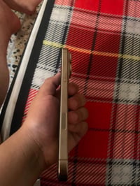 ايفون 16 برو ماكس بطاريه 90 ذاكره 256 للبيع سعره مليون و 100  بيه مجال...