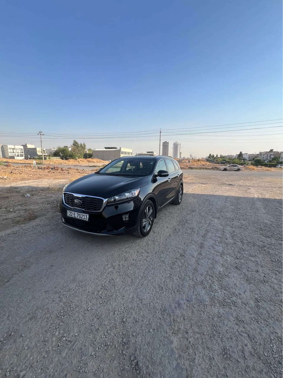 مەکینە ٦ پستن لێخورینی نەرمو خێرا 
کوشینی ٣ مقعد کوشین کارەبای و جلد و هیتەر
شاشە گەورە کامێرای ٣٦٠پلە 
دەبل ئەکسل 
١١٠هەزار کم رۆشتوە 
نرخی ١٨٥وەرەقە و مەجال 
ژمارەی مۆبایل *********** أربيل, العراق
