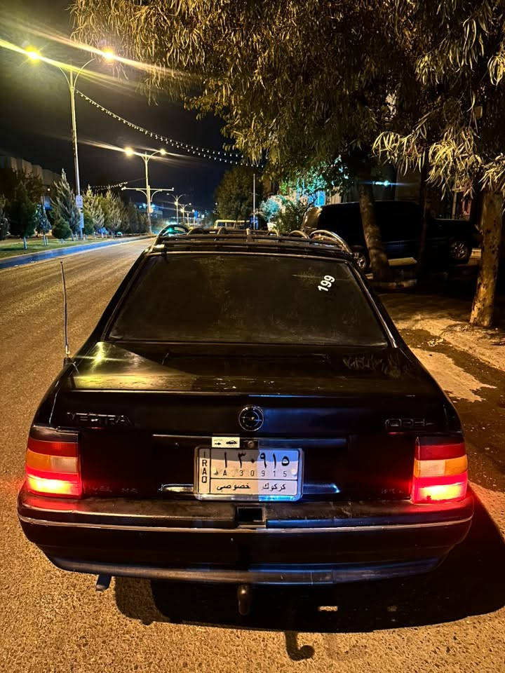 ئۆپڵ  ڤیکترا  بۆ فرۆشتن
ده عامى بۆ ده عامى به شه رت مه كينه ٢٠  و پاوه ره 
سه نه وى پلاستيكى كه ركوكه به شه رت
***********
