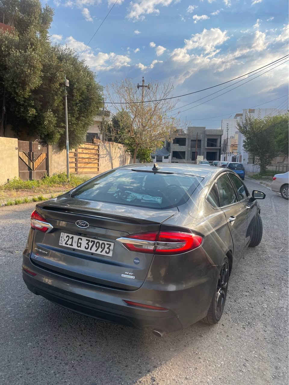سلام عليكم 
فورد فيوژن موديل 2020
مواصفات se
شاشة كبير و كار بلاي
كيج نص ديجيتال 
اوتو هولد بصمة
گير ماوس 
رادار 
حادثة فقط  جاملغ سكن خلفي بدون ايرباك و دواخل 
كشن جلد و وقماش كريمي
تبريد مركزي سيارة جديد بدون مصرف 
سعر 128
*********** رقم موبايل كركوك, العراق

