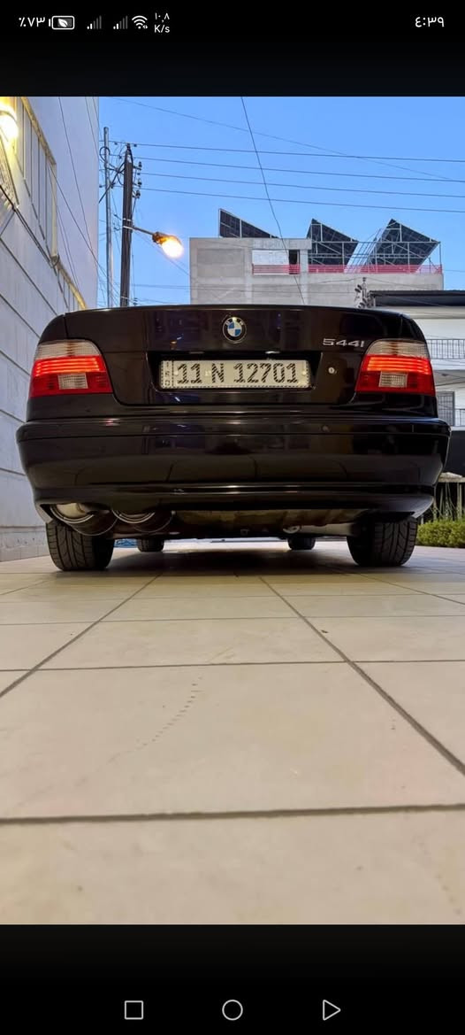 للبيع BMW صقر
موديل 2000 
مكينه 44 V8 
داينمو مي
مصبوغة عام للجمالية
معمرة تعمير درجة اولى
كل نقص مابيها
رقم انكليزي جديد ب اسمي
وارد يابان بدون فتحة
داخل جلد و غرفه جديدة
كير مكينة تبريد كفالة
رايدها بـ 110$ و بيها مجال
مكان السيارة بغداد  الغزاليه

***********
***********
