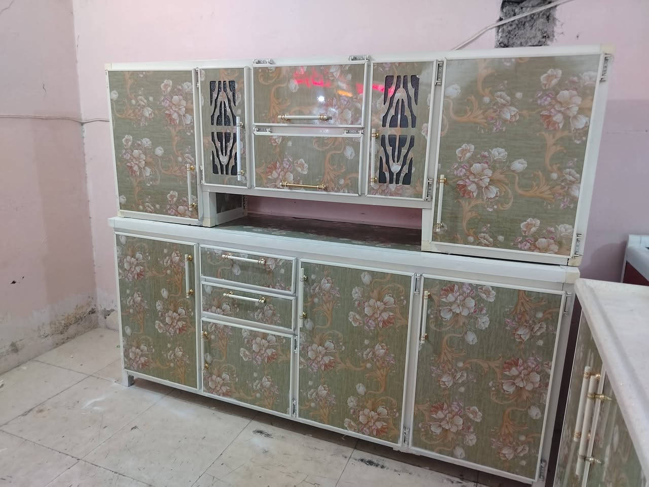 للبيع كونتر ارضى ملحق مترين نضيف سنك ١٣٠سم كرانيت سعر ٢٧٥ بي مجال *********** اسيا ***********
