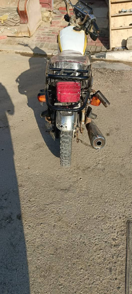 اربعه كير سونك مديل 21دراجه نضيفه ومحركه يخبل لا تبخير ولا تنقيص لايت وهورن شغالات وياله وتايرات نضاف أوراقه سكنر مكاني كربلاء حي رساله سعر 350وبيه مجال قليل رقمي للتواصل ***********
