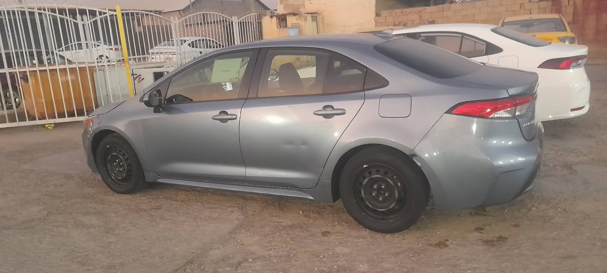 كورلا وارد امريكي  حادثها بدون ايرباك  محرك 1800 موديل21 اربيل باسمي سنوية جديدة هزة جديدة ضرر امريكا مرفق بلصور وهنا بلعراق صار بيها بابين صبغ (ابيع احزام) شاصي لغد مكفول سيارة جاهزة  من كلشي ماشية ٨٦  السعر ١١٥ وبيها مجال ان شاءالله عنواني بغداد غير متواجد ع الفيس مكلف بلنشر الاتصال على صاحبها ***********

