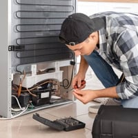صيانة ثلاجات • صيانة مكيفات • نجيك باب