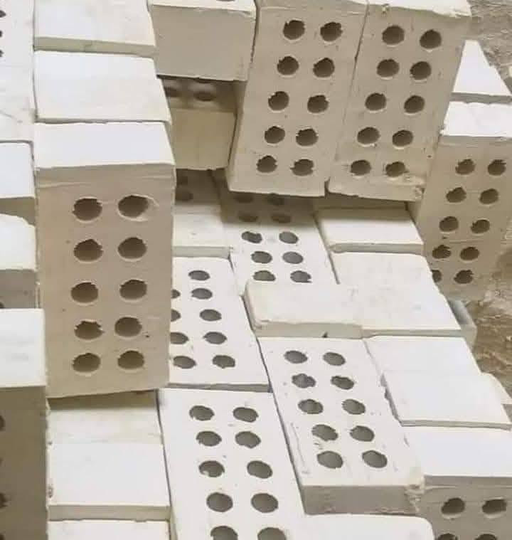 السلام عليكم ورحمة الله يوجد الدينا تجهيز طابوق الجمهوري معامل ***********✋ ***********
