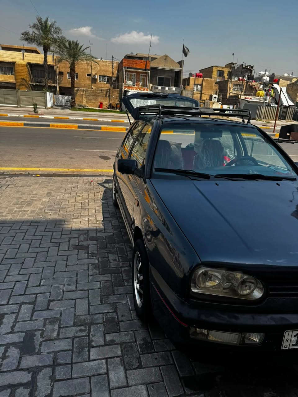 السلام عليكم كولف موديل 1993 نفخ محرك 1800اوتو مرغوب كير ومكينه مكفولات سياره كامله مكمله ماتصرف عليها رقمها بابل بسمنا 
تبريد شغال صدر جديد قبل اسبوع شديته 
مكاني بغداد حي العامل 
السعر 36وبيها مجال حگ الجيه 
***********
