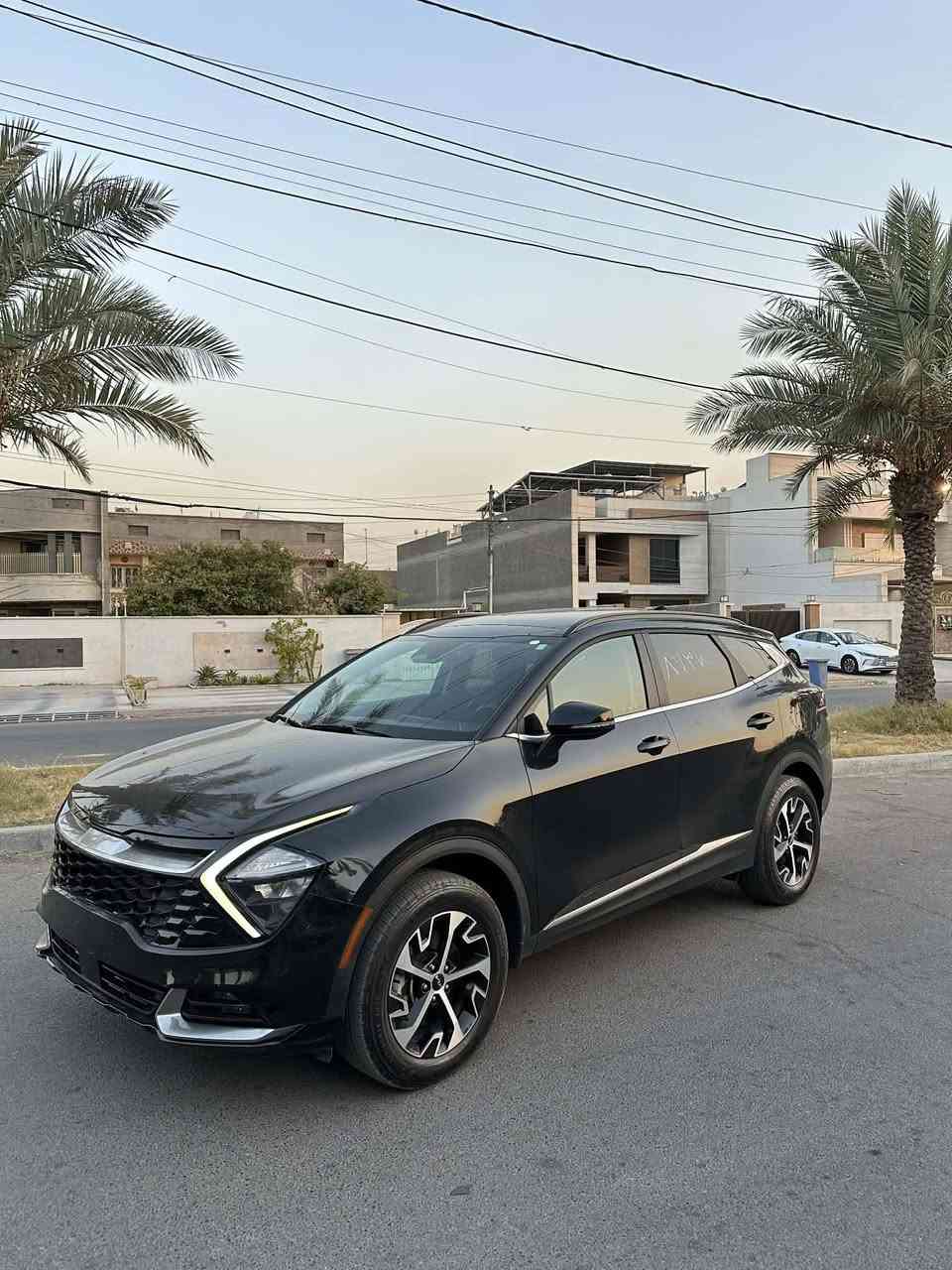 ياالله للبيع
كيا سبورتج 2024 فول EX
دخول جديد فحص مؤقت
مكان السيارة بغداد السيديه 
السعر 170 وبيها مجال للشراي
***********
***********
