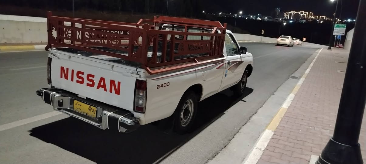 بەناوی خوای گەورە نیسان بۆفرۆشتن مۆدێل 2002تەبریدو پاوەر سەیارەکە دوپارچەی بۆیاخە بێلێدران پێشی زۆرجوانە شانوسەقفی نوکەدەرزی پێوەنیە لۆکلۆک چەمەی لۆک بەشەرتی گێڕومەکینەو ئەکسل ئاڕمی پلاسیک لێیمانی  بەشەرتی ئاڕمو ئەوەلیاتوخرامە   داوای 70گڵاو معامەلەیەکی کەم دەکەم ***********واتسابو ڤایبەری لەسەرە شربازهير, السليمانية
