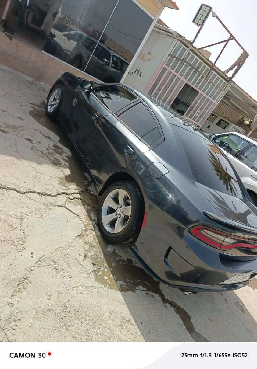 جارجر 2018 لبيع 
رقم بغداد باسمي سنويه لل 2031 

محرك 3600 6 سلندر 

تو ويل 

كامرة خلفية حساسات شاشة كبيرة 

تشغيل عن بعد وباقي المواصفات 

مكينة وكير وأكسل وحدادية وتبريد جاهز 

السيارة استخدام شخصي جاهزة مابيها نقص 

صور حادثها بالمنشور فقط حادثها مال الوارد جاملغ نفسيته بارد وبنيد محدث
بالعراق مكفوله 

‼️السعر علق بتم يجيك السعر بالخاص ‼️

📍مكان السياره الدوانيه 

📞رقم صاحب السيارة ***********
