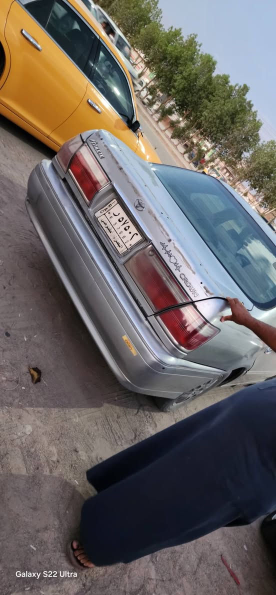 السلام عليكم 
للبيع سياره ملكه ادوات جازه من كلشي تبريد وحده وتخم تاير السياره كصتين جنطه وقماره بيها ارقام اصولي بدون سنويه للستفسار لاتصال *********** انا مكلف بل النشر القرنة, البصرة

نص مكتوب في الصور:
- Galaxy S22 Ultra
