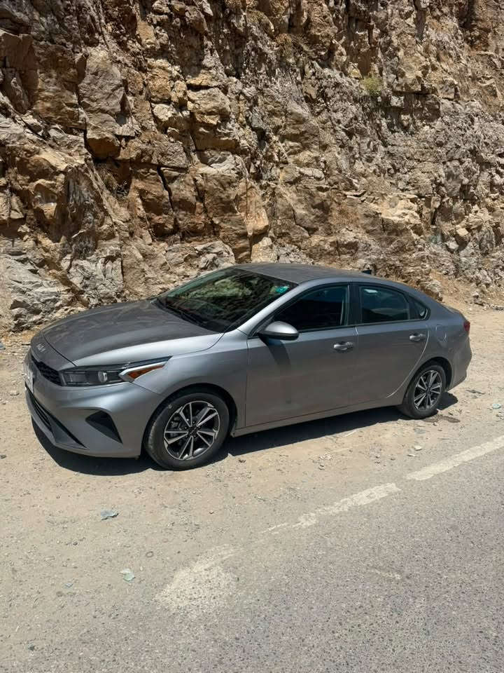 🚘 للبيع – كيا فورتي 2023

🔹 الموديل: 2023
🔹 المحرك: 2000 CC DOHC
🔹 الوارد: أمريكي 🇺🇸
🔹 رقم السيارة: كربلاء
🔹 مكان السيارة: بغداد
🔹 عداد المسافة: 44,000 كم

✨ المواصفات والتجهيزات

✅ مثبت سرعة
✅ مانع انزلاق
✅رادار امامي
Apple CarPlay + Android Auto لاسلكي✅
✅ أنظمة أمان متقدمة
✅ تحذير من الاصطدام الأمامي
✅ نظام المحافظة على المسار
✅ مساعد الانحراف عن المسار
✅ نظام تعليق مستقل
✅ مصابيح أمامية LED
✅ حساسات ضغط الإطارات TPMS

📌 حالة السيارة

✔️ السيارة نظيفة جداً وحالتها ممتازة
✔️ حادثها في امريكا هو:
 باب السائق مصلّح 
 الباب الخلفي خلف السائق مبدّل كما موضح في الصور
 

✔️ السيارة حالياً جاهزة للاستخدام ولا تحتاج إلى شيء، 

💵 السعر

السعر المطلوب: 138ورقه وبيها مجال

📞 للتواصل: ***********
