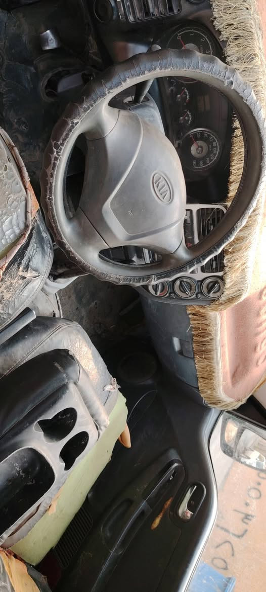 كيا حمل ما اندل صاحبها ابيع هل الموجود اتعهد سرقة وعشاير فقط محرك بي بخار 2700 صدر جدد تخم تاير هسه شاده امامي وخلفي جاهزة السيارة 47$سعر *********** واتساب مدينة الصدر
