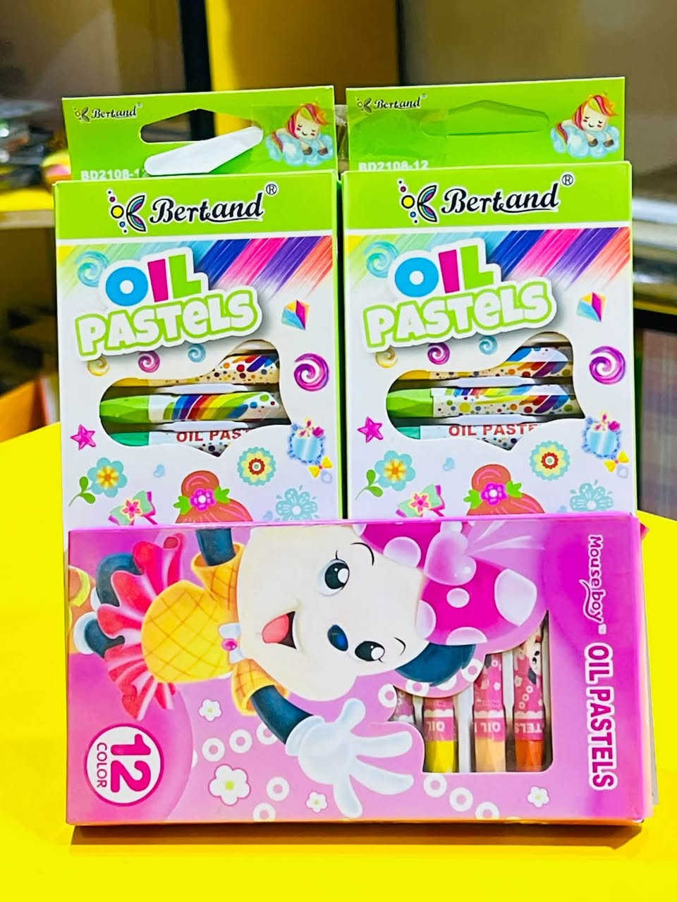 �✨ ألوانك… إبداعك… خليها تبدأ من مكتبة الولايه! ✨🎨

إذا تحبين الرسم وتدورين على أصباغ رسم حلوة وبنوعيات مختلفة، وفرنالكم تشكيلة مميزة تناسب كل المواهب والأعمار 🖌️🌈

🎨 أصباغ مائية
🎨 ألوان أكريليك
🎨 ألوان غواش
🎨 ألوان تمبرا
🎨 وأصناف ونوعيات مختلفة للرسم والإبداع

💜 جودة حلوة وأسعار مناسبة
وكل مستلزمات الرسم تلقوها عدنا!

📍 مكتبة الولايه
العنوان: الكوت – حي جهاد – شارع بيت صبر
📞 ***********

✨ مكتبة الولايه… كل لون يحچي عن إبداعك! �

نص مكتوب في الصور:
- مكتبة الولايه
- أصباغ الرسم بكل أنواعها ونوعياتها
- كل ما يحتاجه فنانك .. تجده هنا
- ألوان تلهم إبداعك ...
- WATER COLOR
- Watercolour Set
- ACRYLIC
- ACRYLIC ACRYLIC
- COLOR
- COLOUR
- COLORED
- PENCILS
- PREMIUM QUALITY
- GOUACHE
- GOURCHE
- COMPERA
- TEMPERA
- PAINT
- POSTER COLO
- POSTER COLOR
- POSTER COLOUR
- نوفر لكم جميع أنواع الأصباغ:
- ألوان المائية
- ألوان الزيتية
- ألوان الأكريليك
- ألوان الجواش
- ألوان التمبرا
- ألوان البوستر
- جميع المستلزمات الفنية الأخرى | جودة عالية | أسعار مناسبة
- العنوان: الكوت - حي جهاد - شارع بيت صبر
- +964 772 210 7935
- كل الألوان بين يديك