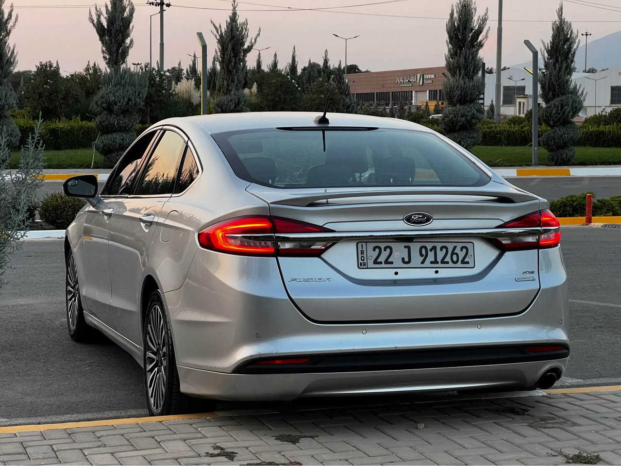 Ford fusion 2018 SE
فۆرد فیوژن ٢٠١٨ 
مەکینە 1.5L Turbo
فوول مواسەفات بەس سڵاید نیە
سێ شاشە
بەصمە
٥ بەصمە
شەغال
تەحدید سورعە
سوکان ڤۆلیۆم
پادڵشیفت
تەحەکوم شاشە و تەبرید لەسەر سوکان
سیستیم چێک
دەبڵ تراکشن
گێڕ ڤۆلیۆم و سپۆرت و عادی
کوشن کارەبا 
دوو مۆد کوشن خەزن
کوشن هیتەر
ئاوێنە هیتەر
لایت و بەگلایت لید
عەدەسەی لێزەری لەسەرە
کامل سەیارەکە جایزە و سەیارەی ماڵەوەیە
هەموو گیانی سێرڤس کراوە 
تایە و ویلی لۆک
تەقە و ڕەقە بە شەرت
ڕەقەم بۆ ڕەقەم بە شەرتی فەحس
نمونەیە لە جوانی
یەک چەمەلخ بۆیاخە بێناو گرتن 
بۆنیت گۆڕاوە بە بیلاد
نرخ : 91 $ مەجال
***********
*********** السليمانية, العراق
