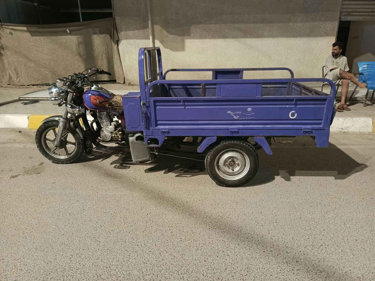 مكتب بلال 
سلام عليكم ورحمه الله وبركاته ستوته مديل 22 للبيع مكفوله كفاله عامه كهربايات كله شغاله ربع مذب عليها 
مكاني بابل محاويل ناحيت لامام غير متواجد عل فيس 
***********
