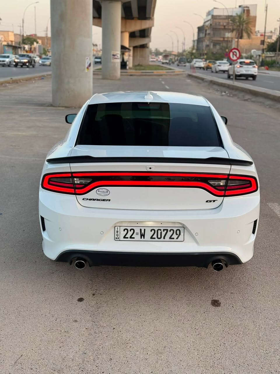 🤍دوج جارجر (GT)الاصدار الأخير🤍
الموديل 2023 اصل 
اللون ابيض 🤍
المسافة المقطوعة 20 mi فقط وضع الوكالة 
حجم المحرك (3600)
حادث السيارة فقط بنيد تبديل 
مواصفات السيارة (GT) بلاك ادشن 
كامرة خلفية دوارة HD
لايتات زنون وكالة 
تشغيل عن بعد 
كشنات حضن مع تحكم كهرباء 
حساس خلفي 
بلوجكترات زنون لد امامي 
شاشة كبيرة مع نضام GPS
مري جانبية هيتر مع عاكس الضوء
نضام USB كامل 
تبريد قطعتين 
بصمة ابواب 
مكاني حله شارع 60 
الاستفار الاتصل ***********
السعر (خاص)
