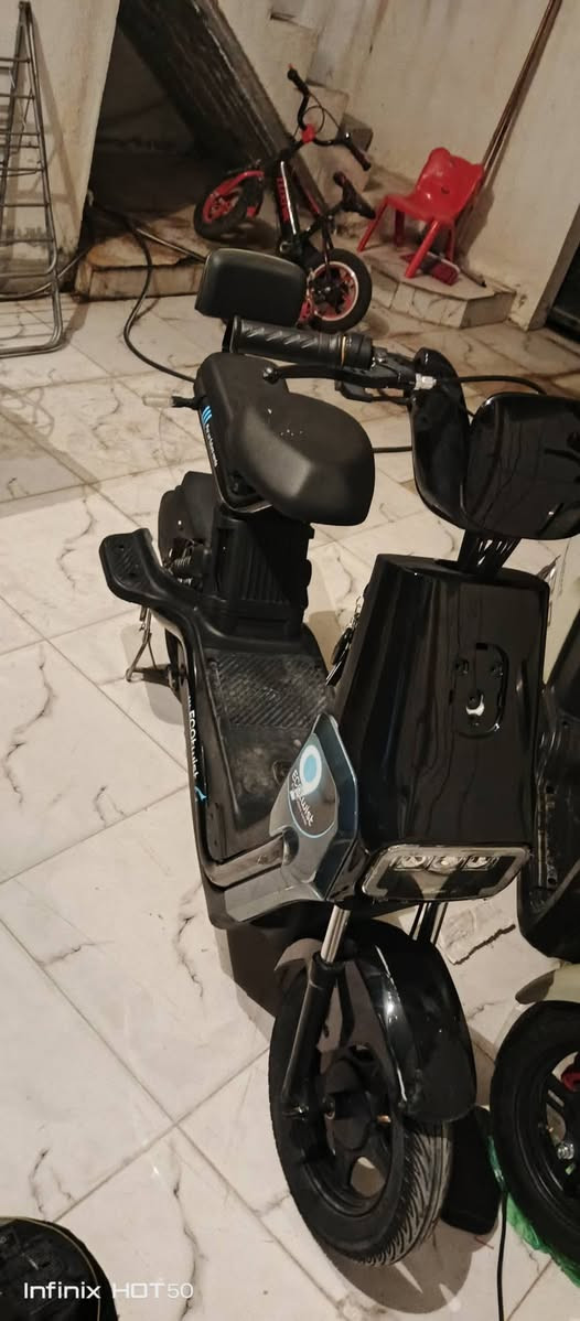 دراجه فول نعومه 4بطاريات  نضيفه حيل اخو جدد  3سرع ريمود بلوتوث كامل كارت شاشه سعره 260بي مجال قليل  الله شاهد ماطور جديد ماله ب مليون  لأن هاي نوع عملي  تواصل خاص او خابر ***********
