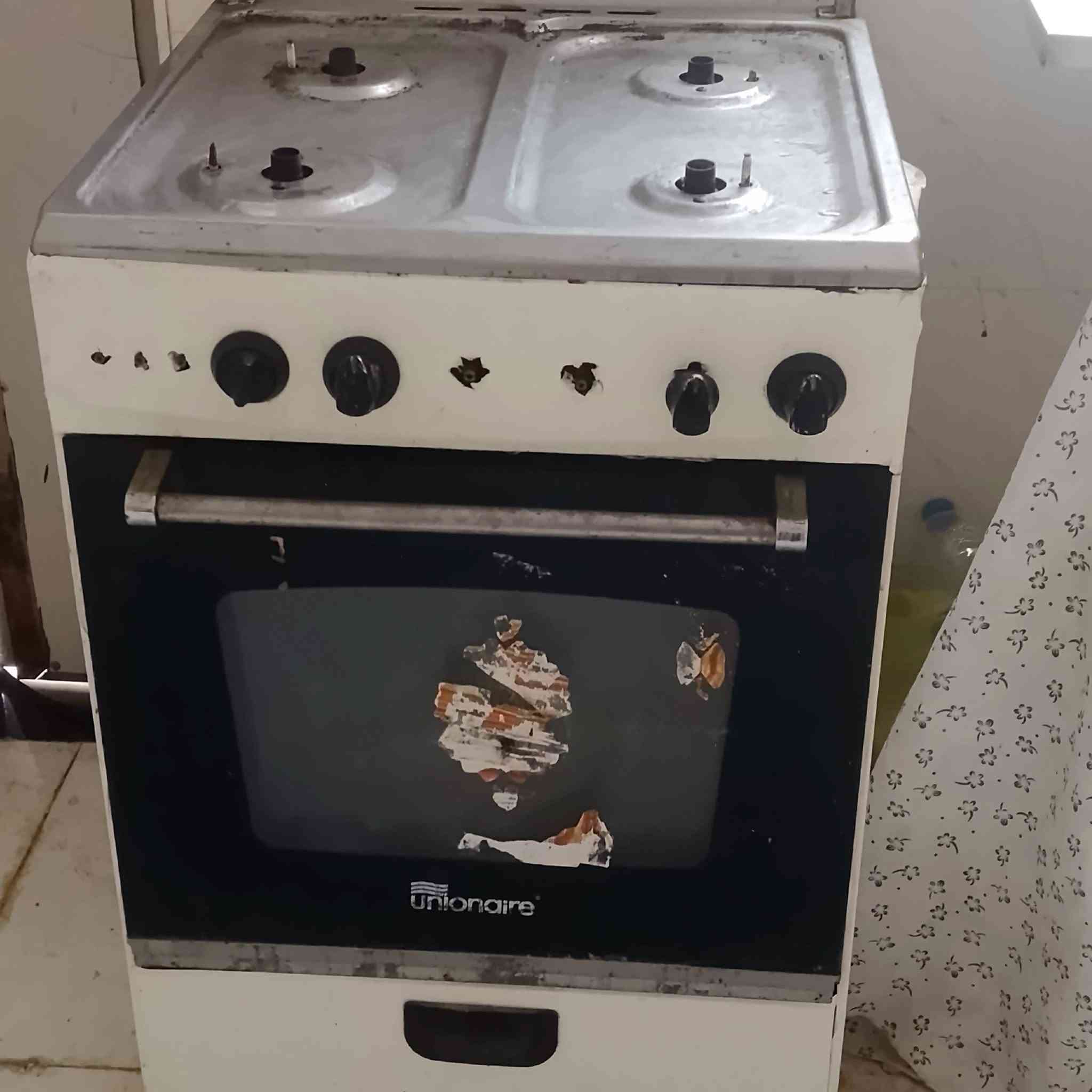 طباخ • ٤ عيون • فرن شغال