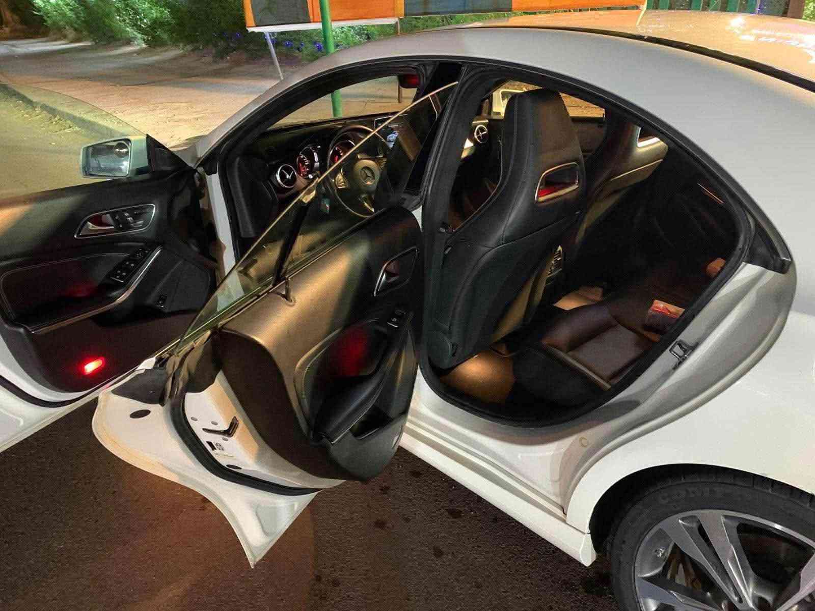 مارسيدس Cla250 
٢٠١٨
٤ سلندر ٢٠٠٠ توربو
سونار بالمنشور
وصور الحادث موضحه 
بدون دواخل حادث موقوي

مكينه كير تبديد محد 
جاي يمهما عل شركة كفالة

كامل مواصفات عدا البنوراما مابيها 
بالسيترن
تحكم ستيرن
رادار سرعه
مانع امزلاق
مانع اصتدام
كامره خلفيه قلاب
مري كهرباء قلاب
انارة داخليه لدات ب 9 الوان
جلد الكراسي مع تدفئة
كراسي كهرباء
بصمه بكل الابواب
وضعيات تحكم ميموري عدد 2
بدون بنوراما
لد زنون الايتات
البك لايت لدات
صندوك كهرباء
كار بلي
سيدي او ديفيدي
شاشه داخليه مع ماوس ميكانيكي
تبريييد ثلج معروف المارسيدس بالتبريد
اشارة بالمري

كل الايرباك سليم عدا ايرباك جامة السايق

رقم بغداد تحويل مباشر
📍بغداد زيونه

سعر 150$ ورقه وبيها مجال للشراي
بيع او مراوس بتسلا

واتساب
*********** بغداد, العراق
