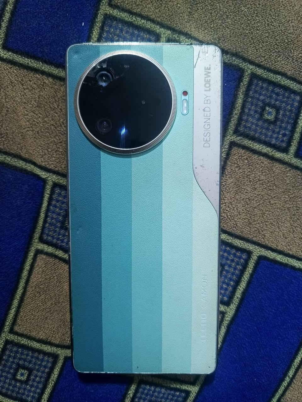موبايل تيكنو كامون 30 ابرو ذاكرة 256 رام 12 بطاريه 5000 شاشه 140 هيرتز  بل ببجي 90 فريم جهاز كلشي مابي فقط بس خدش بل شاشه بسيط وحته ما مثر وضوه يعني الفلاش ما يشتغل غير هذن جهاز كلشي مابي ماداخل تصليح ونضيف وخفيف سلس المهم السعر 180 بيها مجال بسيط مكاني بصره حيانيه اول لاين بس شراي يراسل ***********
