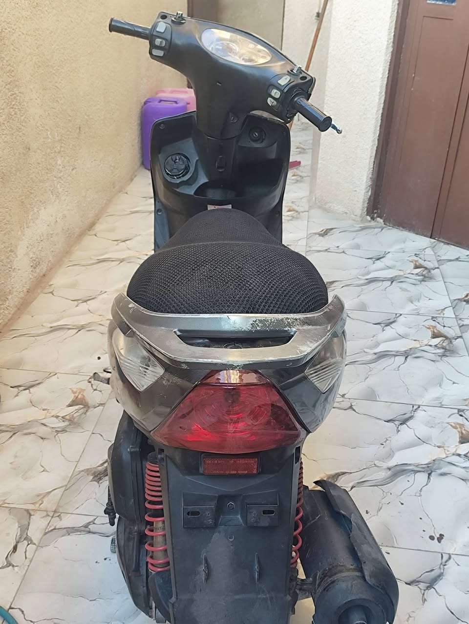 سلام عليكم دراجه ثعلب مكينه خير من الله ناعمه تخبلل شلعه ومعدل يخبل كفرات ختم واحد وي سوادات كله دبلات جدد سكن اشاير قفل جنطه قفل سكان كيج بانزين كله شغال دراجه معروضه ب550 /بغداد شعله/***********
