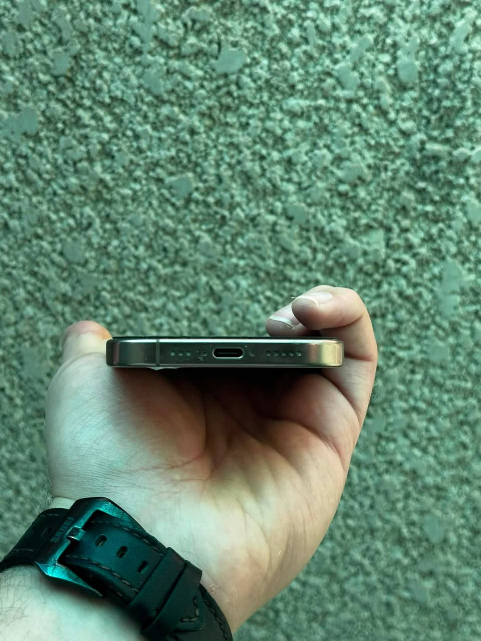 ايفون ١٦ برو شرق اوسط لامصلح وملعوب بي للبيع 
بطارية ٨٩ 
مكان كربلاء 
***********
