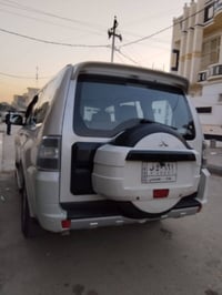 باجيرو ٢٠١٠ • فول مواصفات • ٣٥٠٠