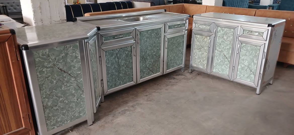 كاونتر مستخدم اخو الجديد ٣ قطع فقط بدون ملحق / العنوان بيجي شارع المصرف مقابل مدرسة الفضيلة للبنات / للاستفسار /***********
