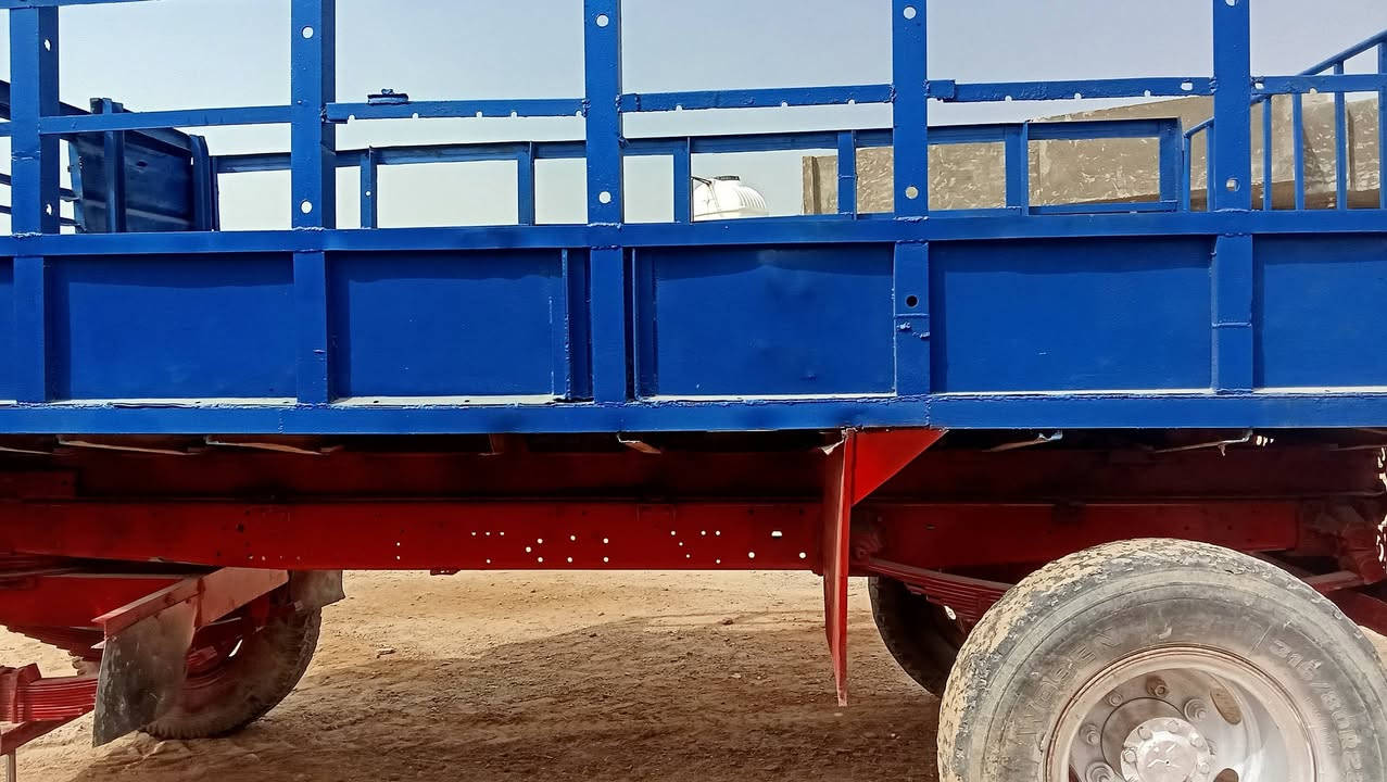 عربانة • نظيفة • الرمادي