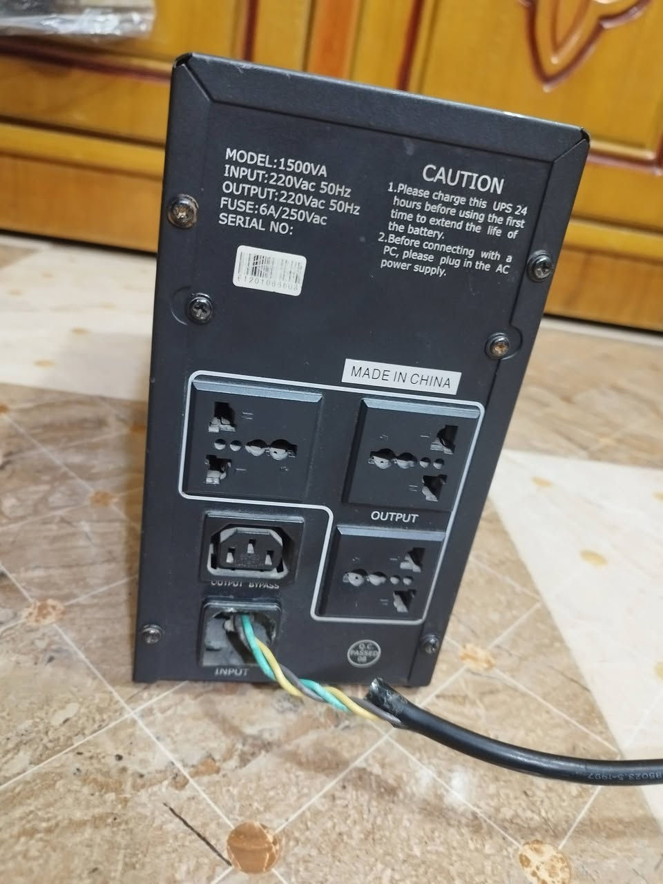 UPS 1500 • نضيف • منفذ طاقه خرب