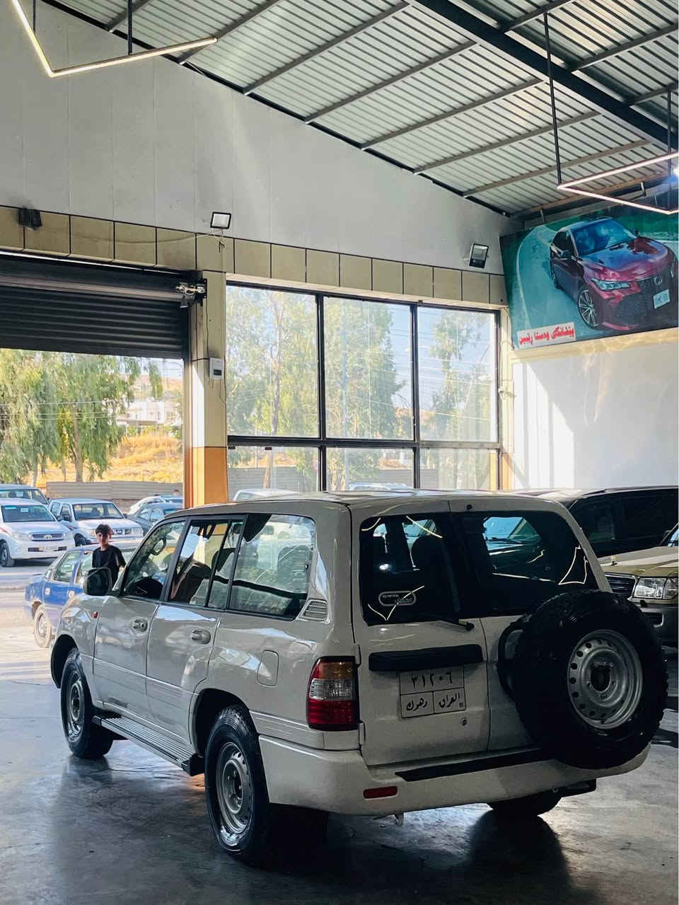 ***********
***********
مۆنيكا 2003 دەشبول بەرز
پێش تەبڵە سێ ڕوبع ناوشین
ناوی لەحاسیبە نیە سبوخ عامه
بەلای سایەقا کەوتوە بەس شانی عەزیەتی بوە
گێرومەکینە وئەکسل دەبڵ ئەکسل بەشەرت
سەنەوی تازە بەسەرچوە ژینگەی دراوە
سەیارەکە  زۆرجوانە مالی دۆستە 
پێنج تایەو ویلی شازدەی تازە بۆبەستراوە 
سعری105وەرەقە 
***********
*********** كويسينجاك, أربيل

