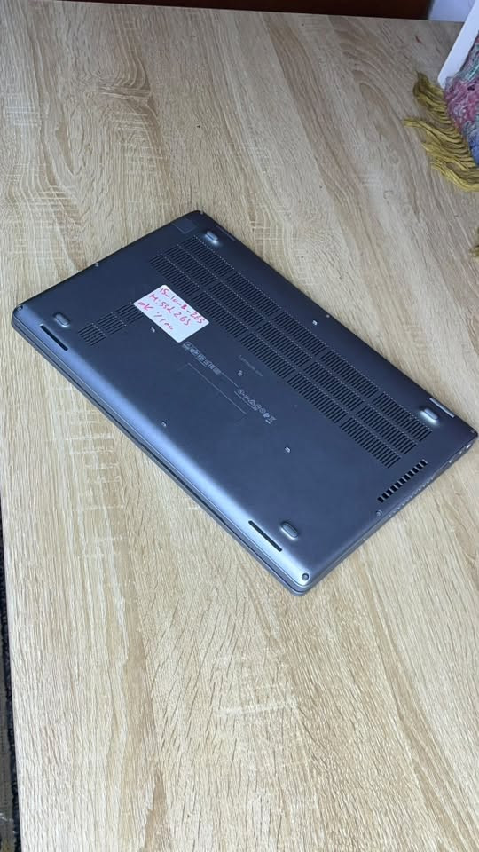 ديل Latitude 5510 • i5 الجيل العاشر • ٢٥٦SSD