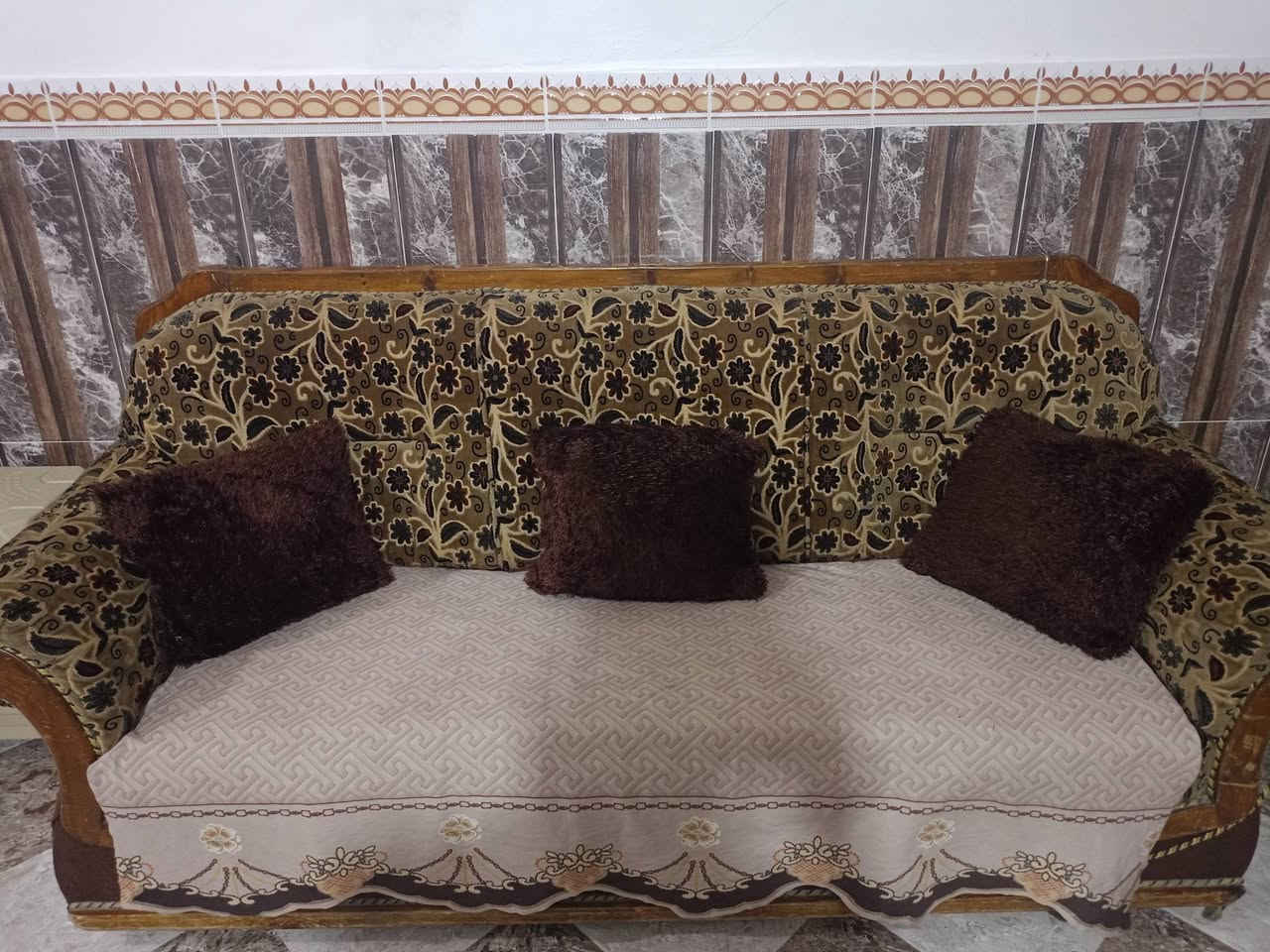 السلام عليكم
تخمومة ثنين حطاطة لجوزي شغل هيت والنيلي شغل كركوك
و بسعر مناسب 
للاستفسار لتصال على الرقم ***********
