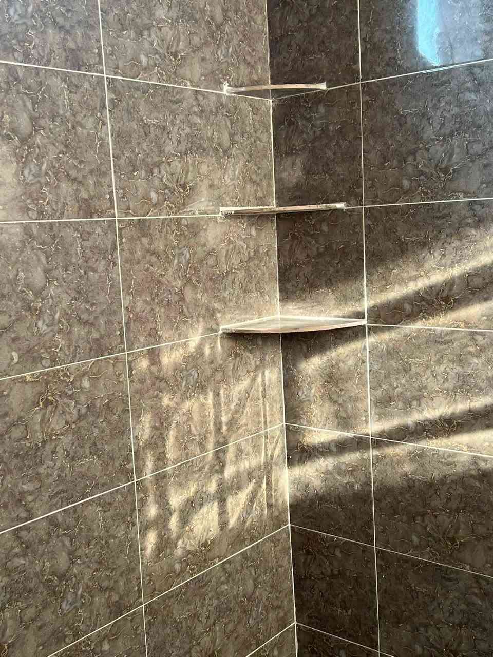 سلام عليكم خلفه سيراميك شغل نظيف بإشراف هندسي رقم الهاتف تواصل واتساب ***********
