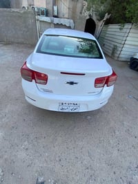 ماليبو2015خليجيLs 2400  ابيع على حادثها جاملغ  ودعاميه وشويه من البنيد...