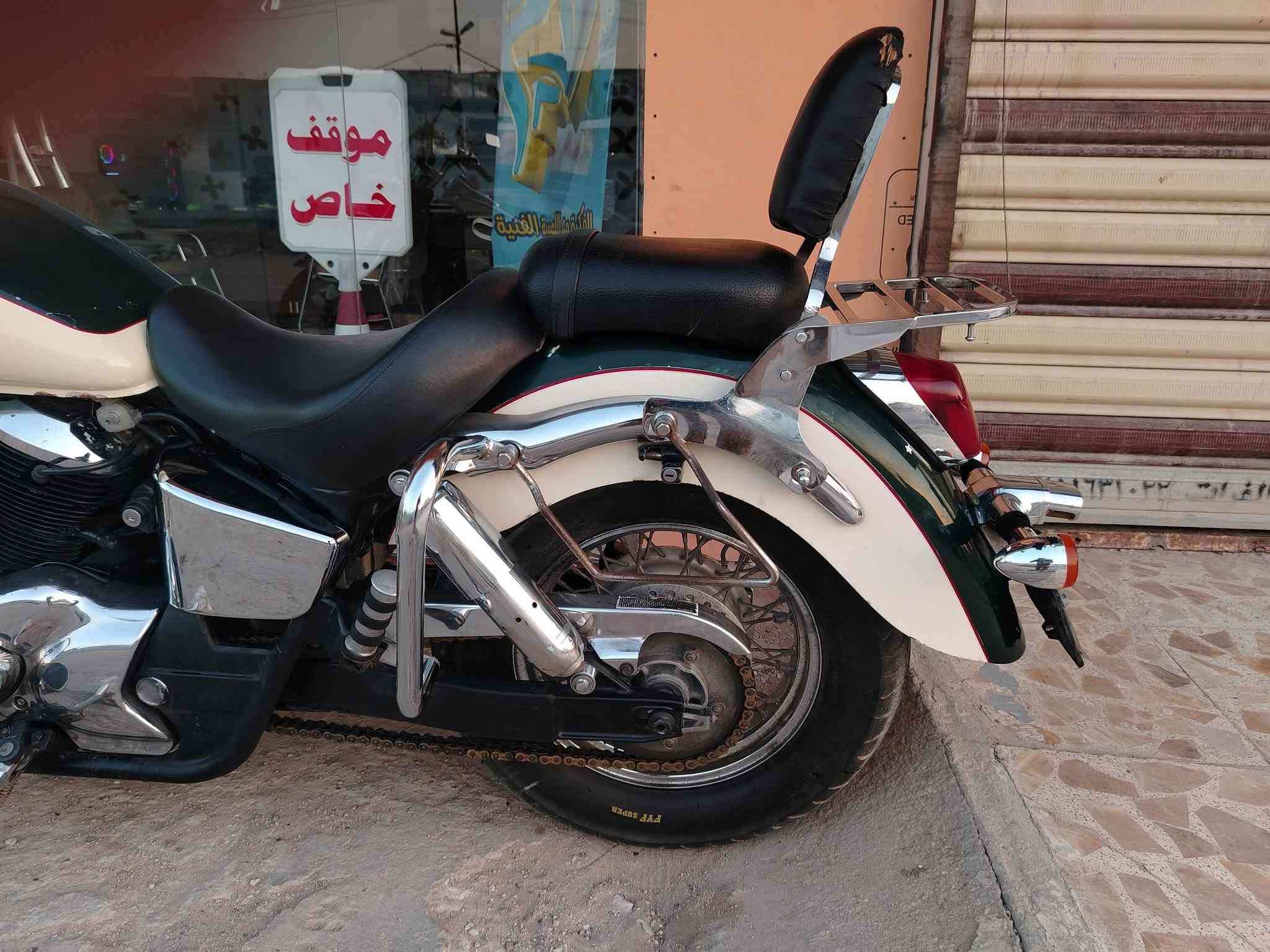 شادو 400 على وضع البلاد  رقم نجف. سعر 26بيه مجال  *********** واتساب

نص مكتوب في الصور:
- *********** a1najaf a1najaf