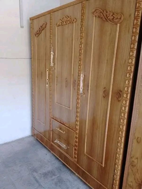 للبيع كنتور 3 ابواب جديد غير مستعمل خشب عراقي شرط الثقيل صاج زان 5 مليم براغي حل وشد وليس كبس  السعر 250 الف 

متوفر ميز توليت خشب عراقي ثقيل الطول 90 عرض80 ارتفاع 165 عرض خاص بسعر75 الف مع توصيل مجاني داخل الموصل فقط

مكان موصل الايمن الغزلاني الطلب عل رقم *********** بي وتساب ✨
