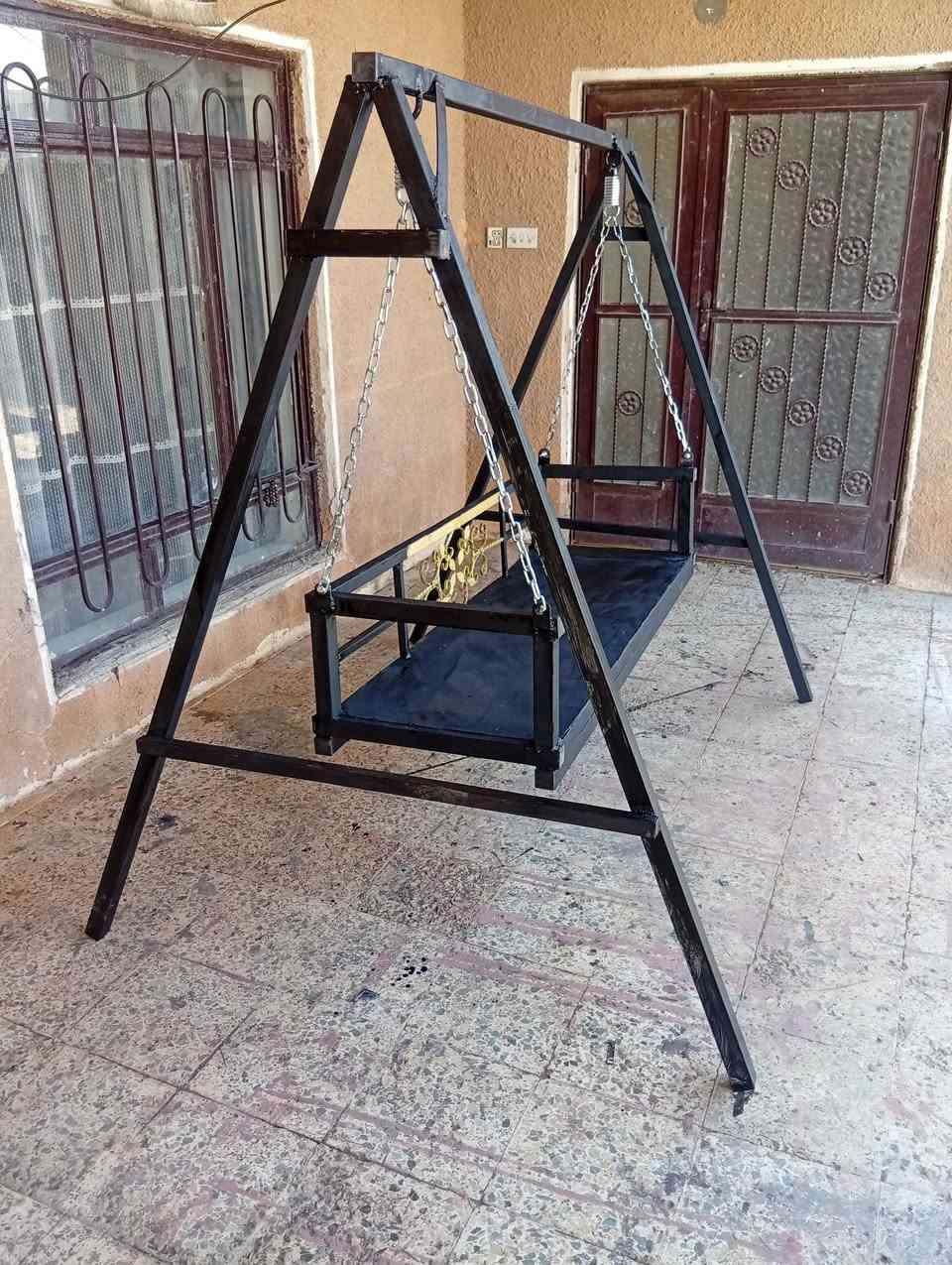 للبيع مرجوحة جديدة حديد ثقيل بسعر مناسب  للتواصل ***********
