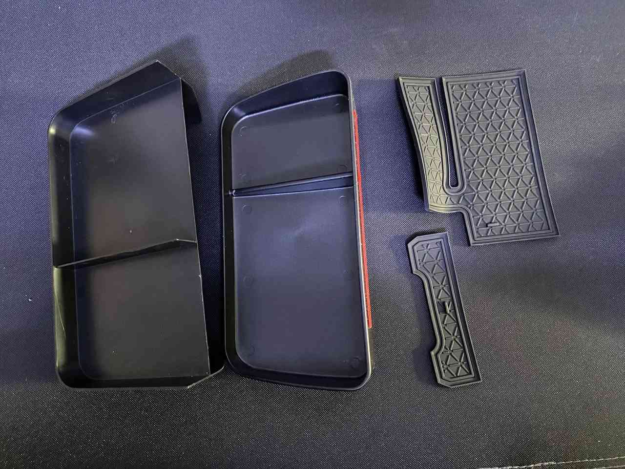 Tesla
للتواصل خاص او واتساب 
***********

نص مكتوب في الصور:
- Insect proof net for car grille
- For Tesla Model 3(2024)