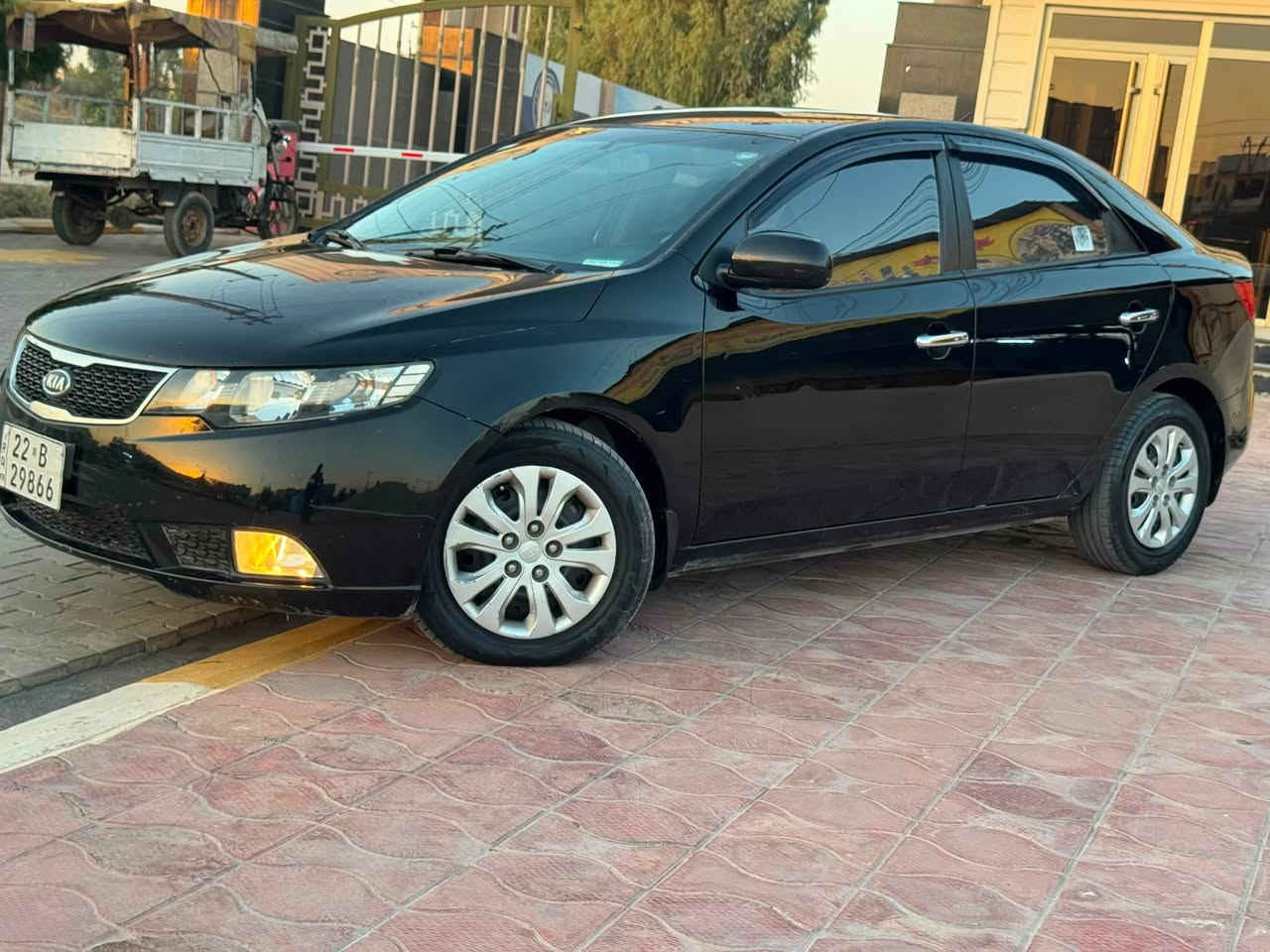 السلام عليكم 
كيا سيراتو ٢٠١١ 
شاشه 
كاميرا 
كير توماتيك 
كير ومحرك بحاله جيدا جدا
رقم أربيل الجديد 
بدون قطره صبغ 
طخم تاير جديد 
سياره جاهزه ما تصرف عليها دينار 
موصل حي العربي 
السعر قفل ٨٥ ورقه 
*********** ‭

‭***********‬
