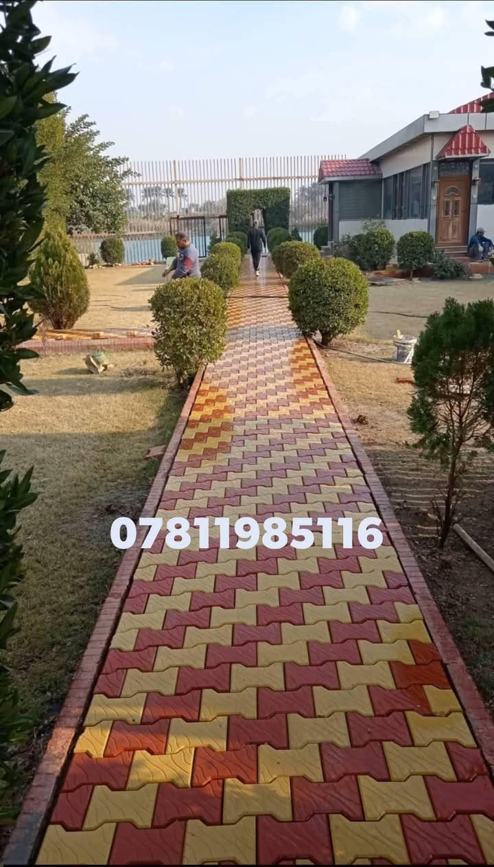 متوفر كادر عمل بغداد
نشتغل انواع الارصفه شوارع حدائق مدارس دوائر 
 سعر (المتر 4لاالف وبيه مجال)/***********  0 يوجد كرسته وعمل بسعار مناسبه وجميع المحافضات
