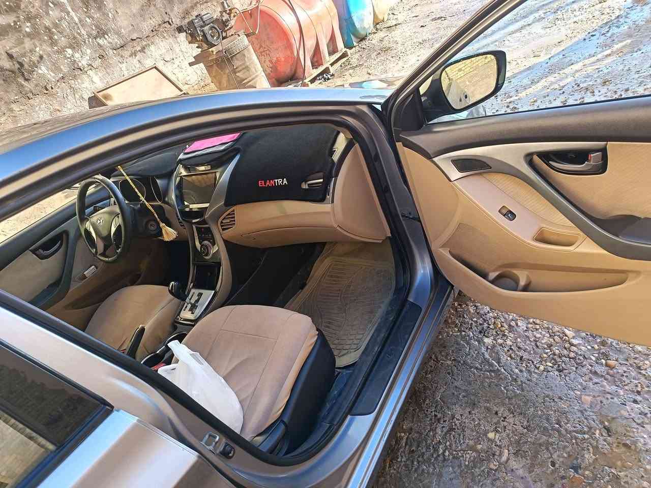 السلام عليكم النتره للبيع موديل ١٢بيه 3قطع صبغ فقط بدون ضربه دوخل مكينه ١٨٠٠ فول عدم البصمه ا     ***********.    ***********
